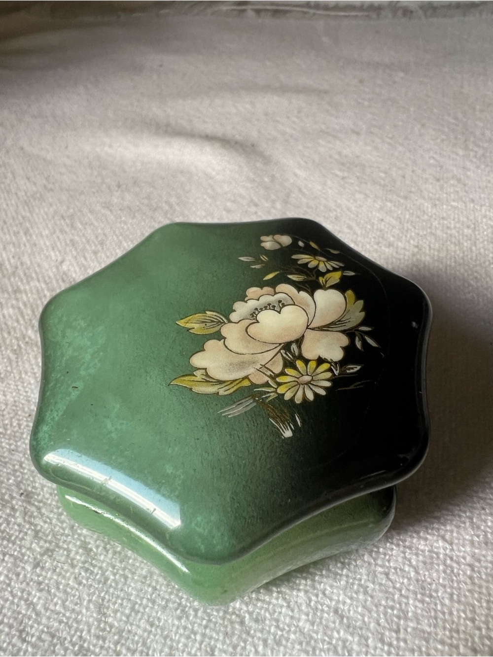Green Floral Star-Shaped Trinket Box